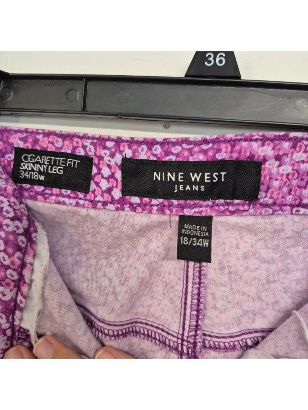 Nine West Women's Pink & Purple Printed Skinny Leg Capris Size 18W - Picture 5 of 7